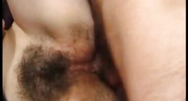 sex vn gái xinh Ngồi xổm trên vòi nước béo của phim xes khong che hàng xóm bên hồ bơi.